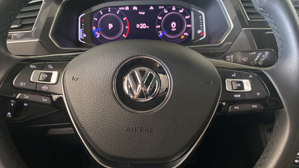 Used 2020 Volkswagen Tiguan SEL AWD/4WD image 15