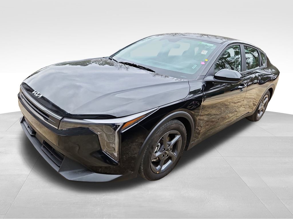 Used 2025 Kia K4 LXS image 3