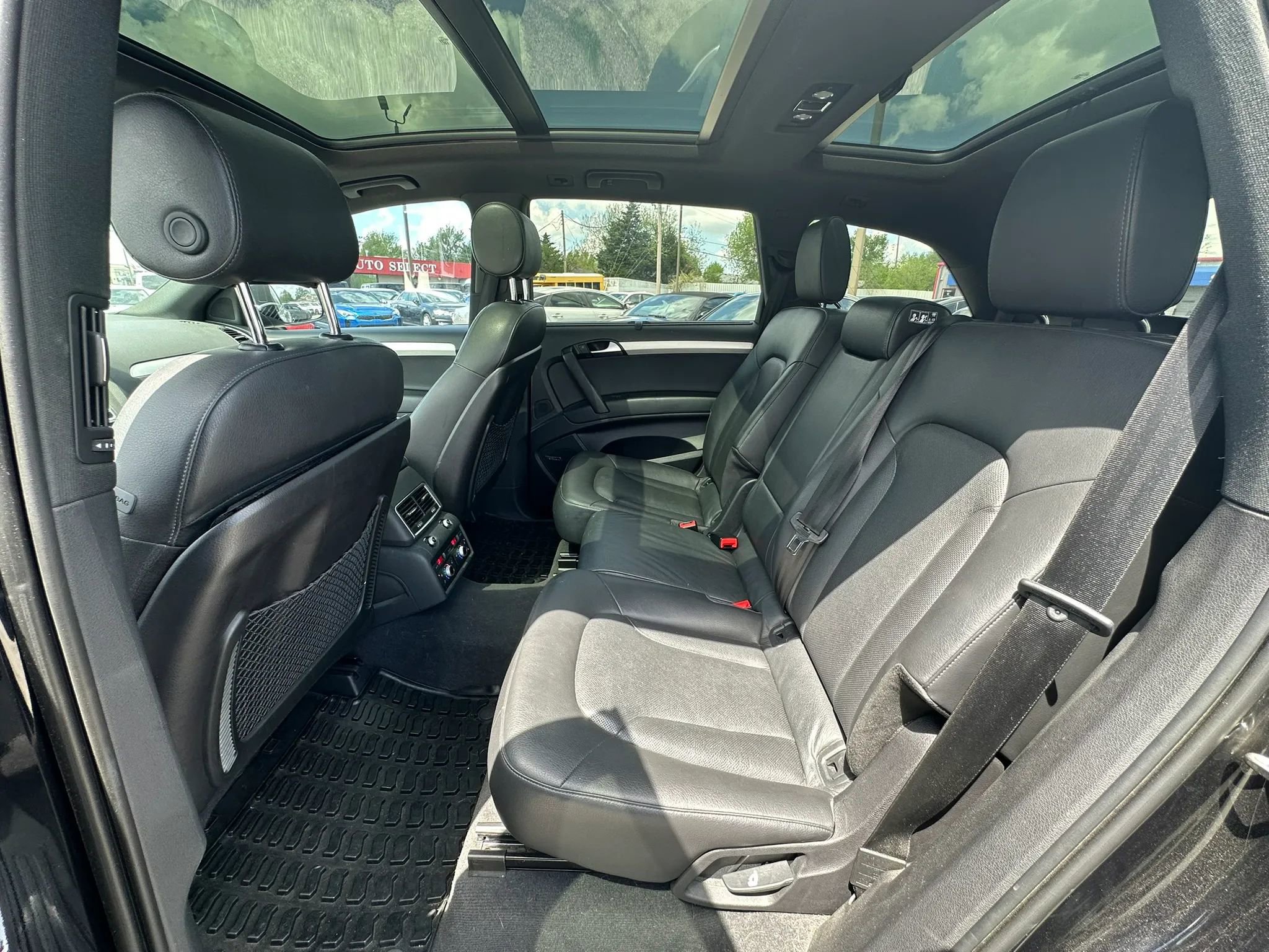 Used 2013 Audi Q7 3.0T S line Prestige w/ S Line Pkg image 17