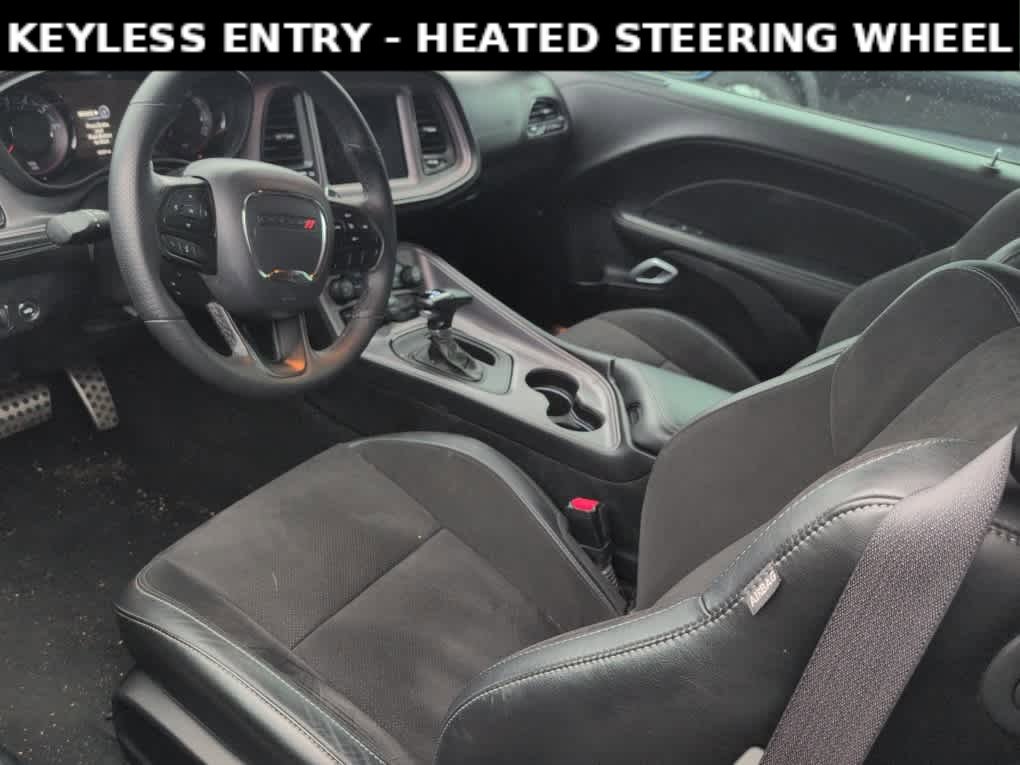 Used 2023 Dodge Challenger GT w/ Plus Package image 6