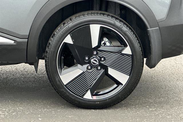 New 2026 Nissan Kicks SR w/ SR Premium Package image 32