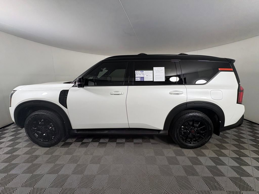 Used 2025 Nissan Armada PRO-4X image 4