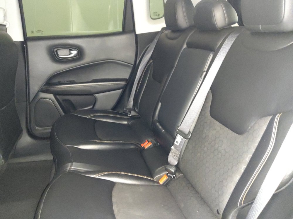Used 2020 Jeep Compass Latitude FWD image 18