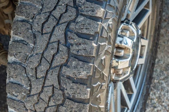 Used 2018 Ford F350 Lariat w/ Lariat Value Package AWD/4WD image 16