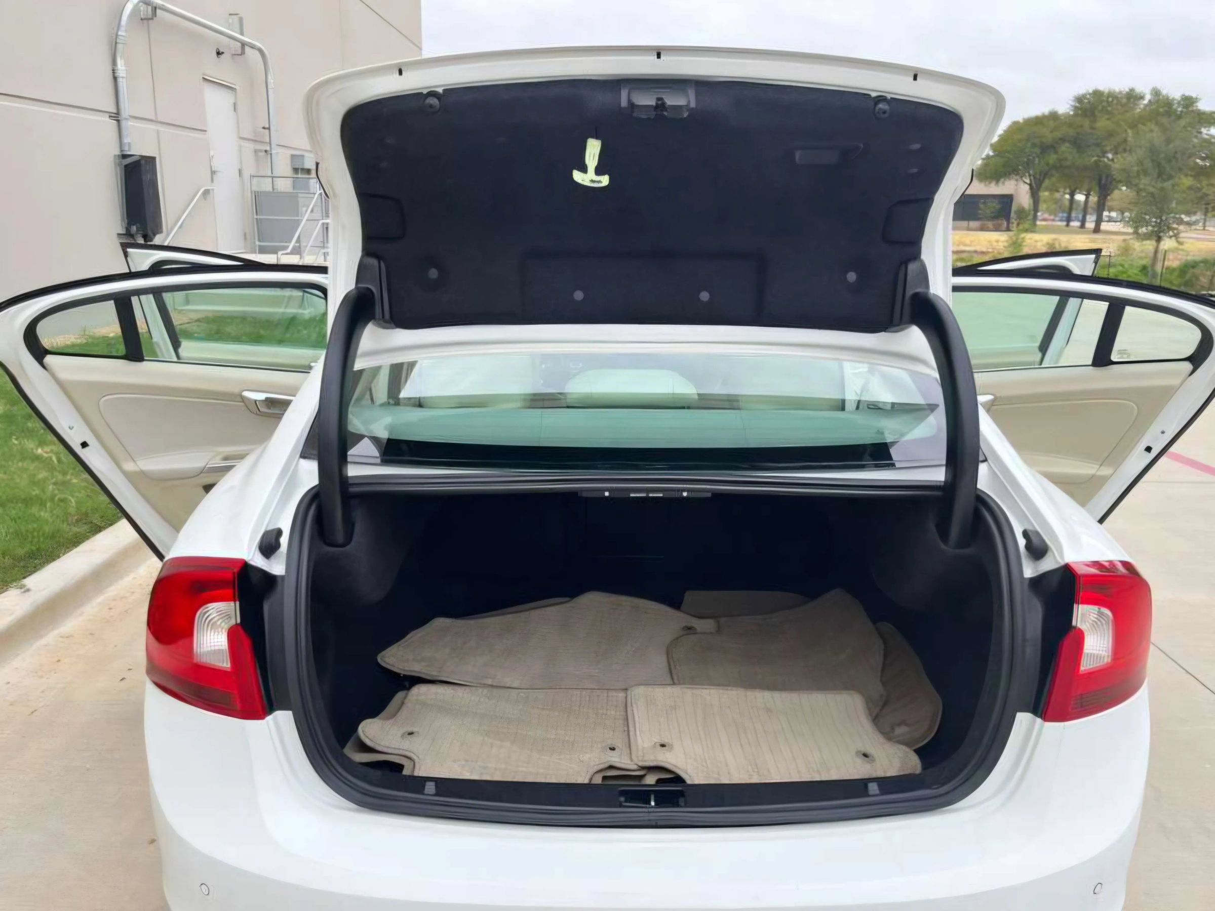 Used 2013 Volvo S60 T6 AWD/4WD image 11
