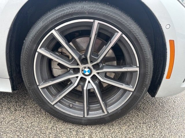 Used 2019 BMW 330i xDrive Sedan w/ Premium Package AWD/4WD image 3