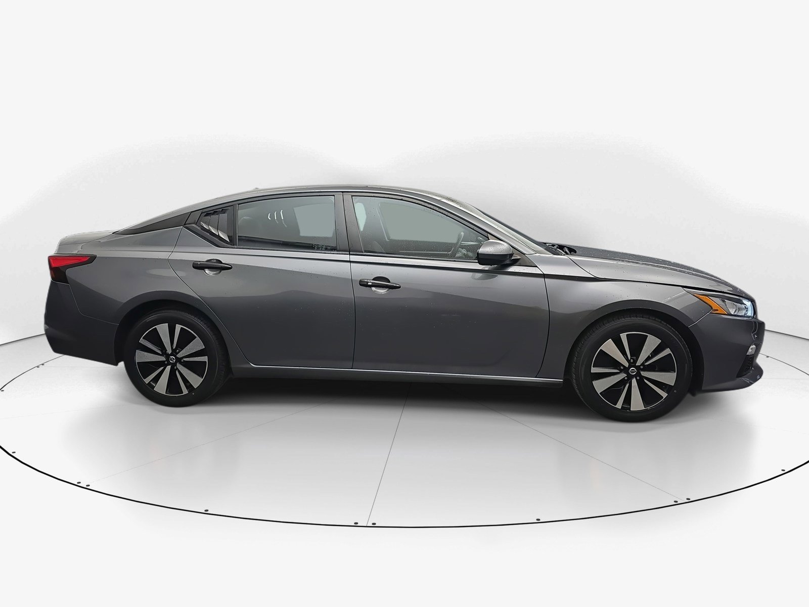 Used 2022 Nissan Altima 2.5 SV FWD image 9