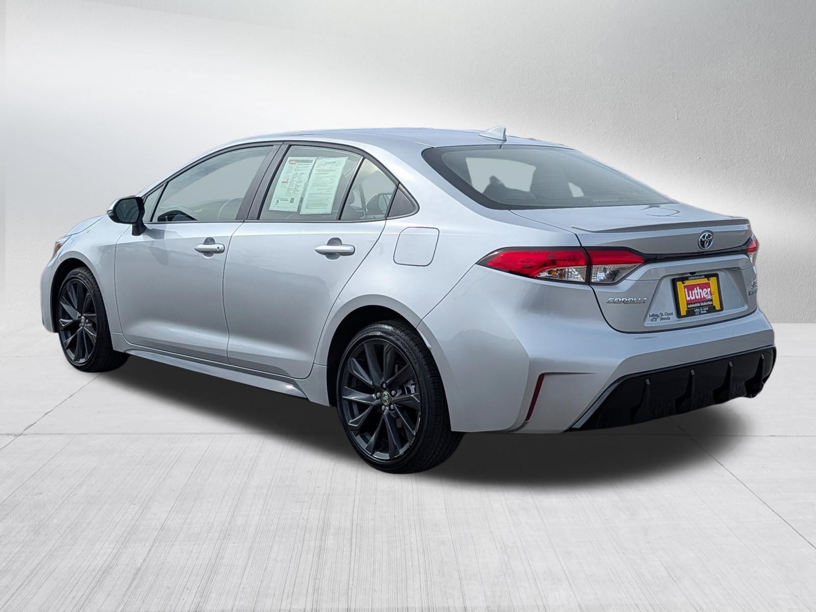 Used 2024 Toyota Corolla SE image 5