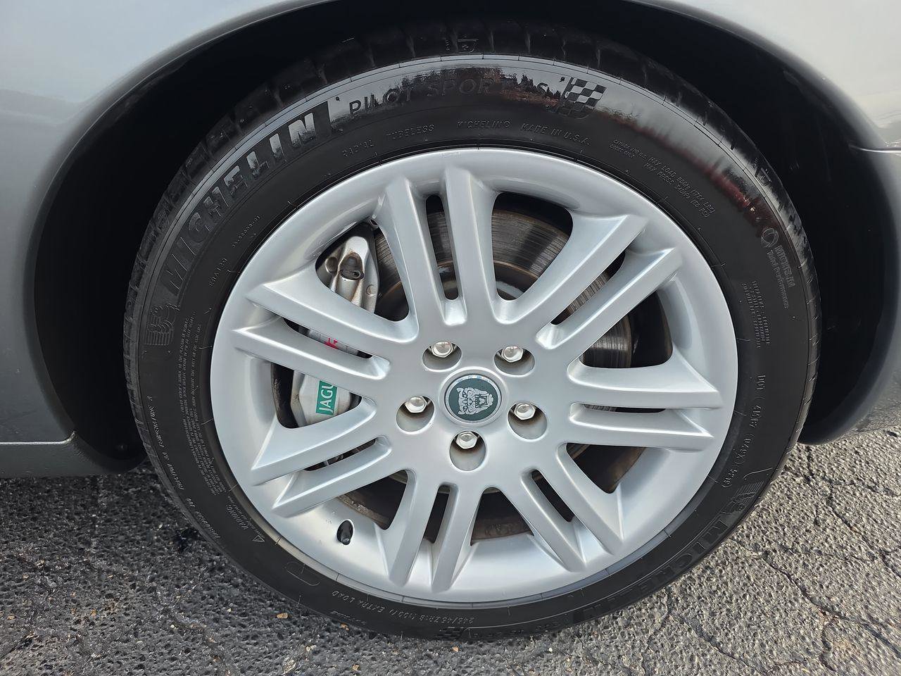 Used 2004 Jaguar XK8 Convertible image 16