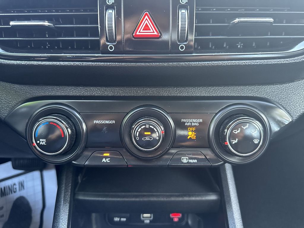 Used 2024 Kia Forte LXS w/ LXS Technology Package image 16