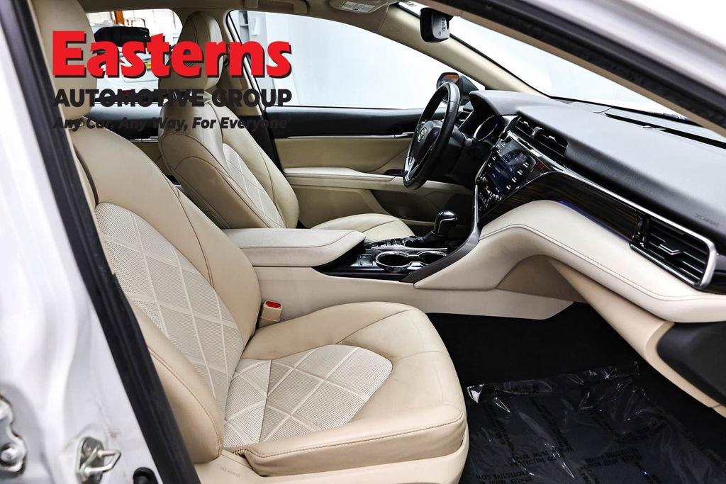 Used 2019 Toyota Camry XLE w/ Carpet Mat Package FWD image 25