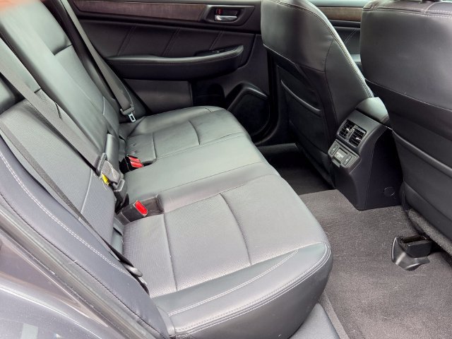Used 2018 Subaru Outback 2.5i Limited AWD/4WD image 18