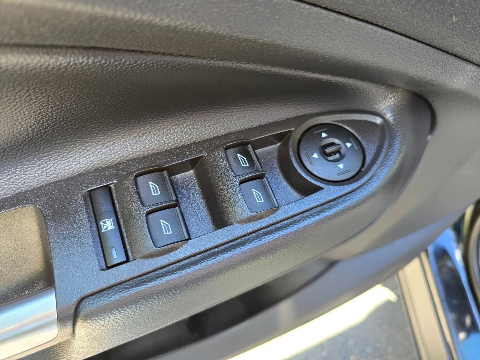 Used 2018 Ford Escape SEL AWD/4WD image 23