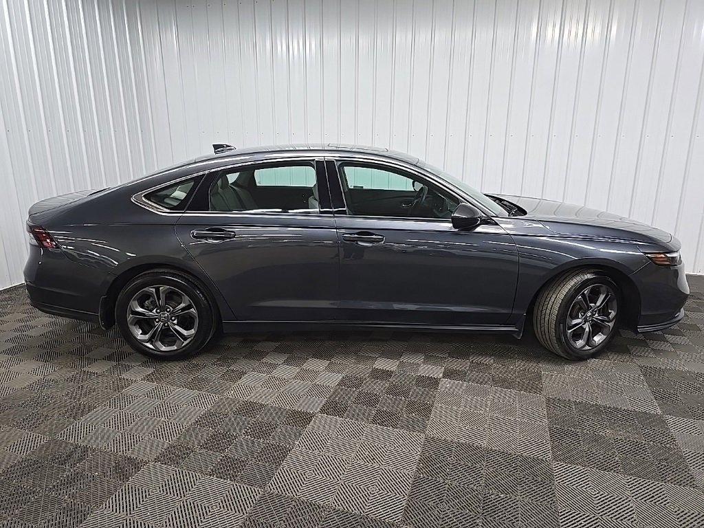 Used 2023 Honda Accord EX image 2
