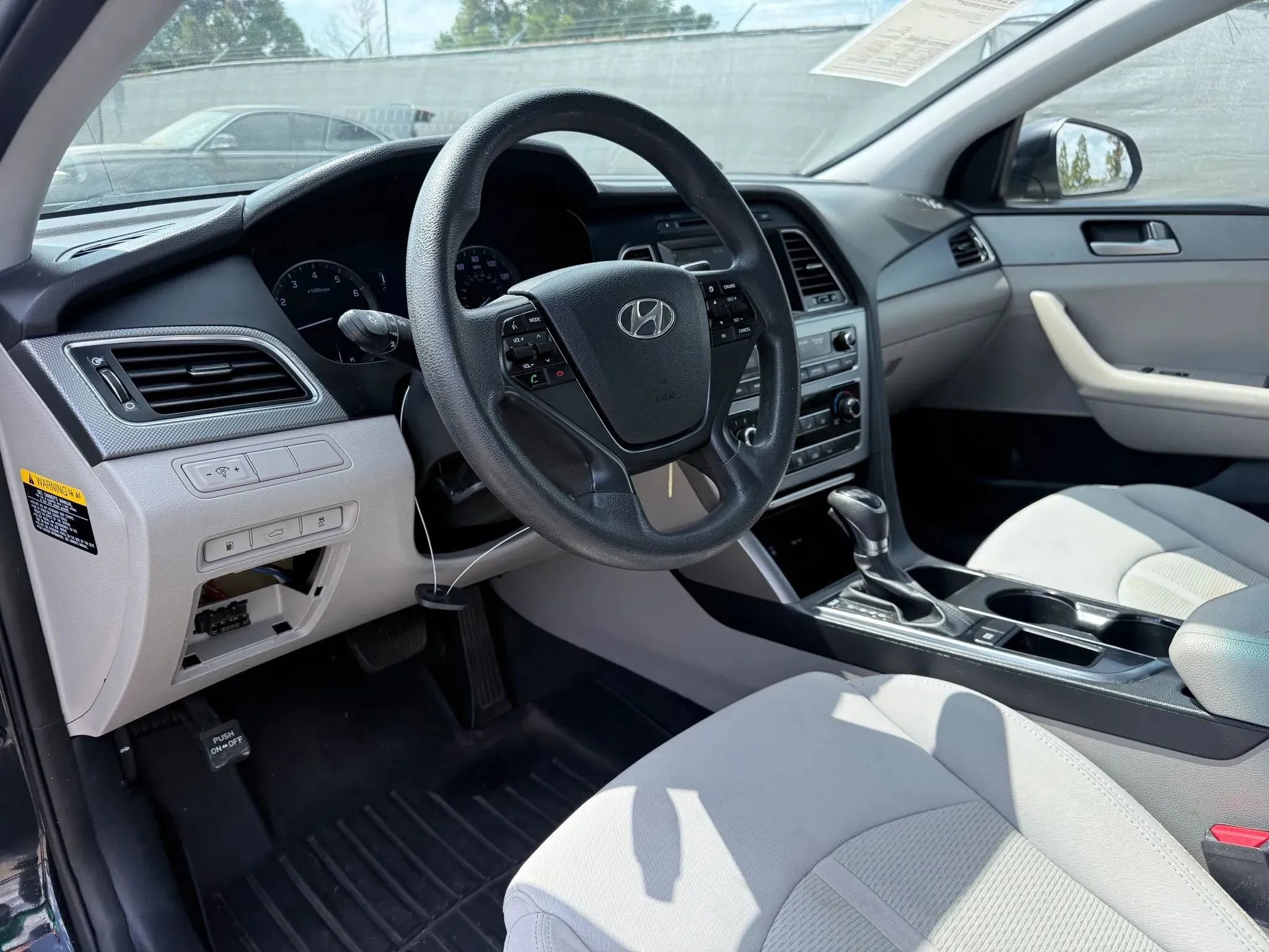 Used 2016 Hyundai Sonata SE image 17
