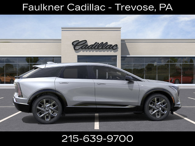 New 2027 Cadillac Optiq Luxury w/ LPO, Floor Liner Package AWD/4WD image 5