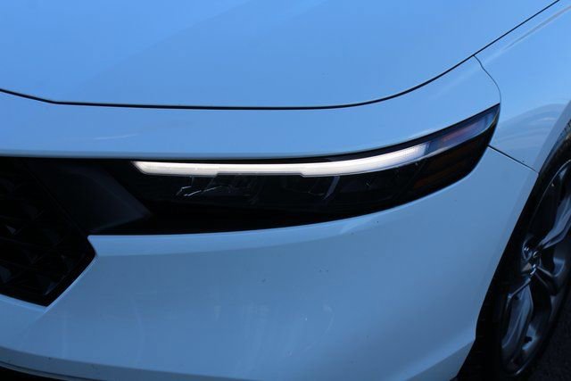 Used 2024 Honda Accord EX image 11