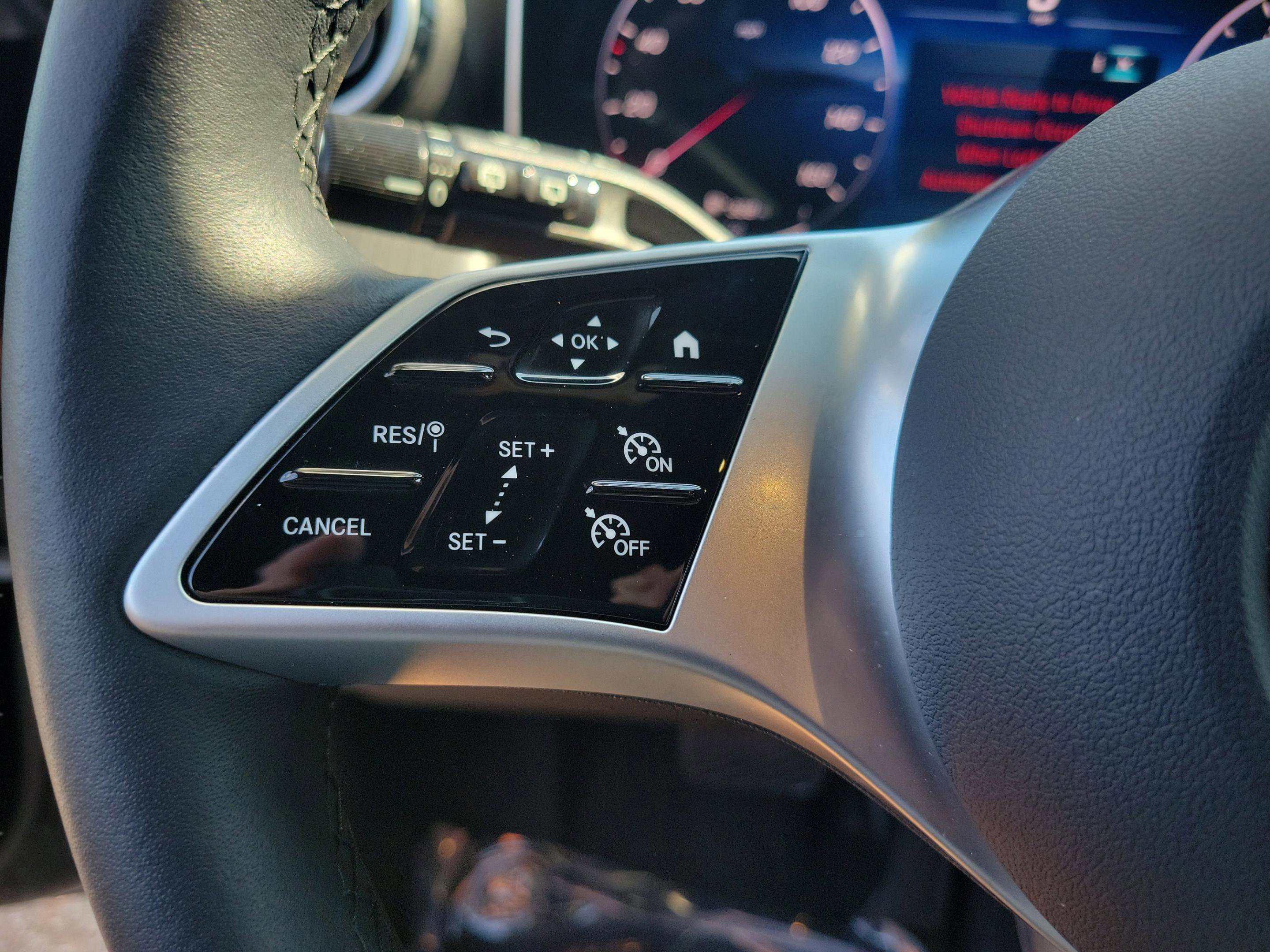 Certified 2025 Mercedes-Benz GLC 300 image 27