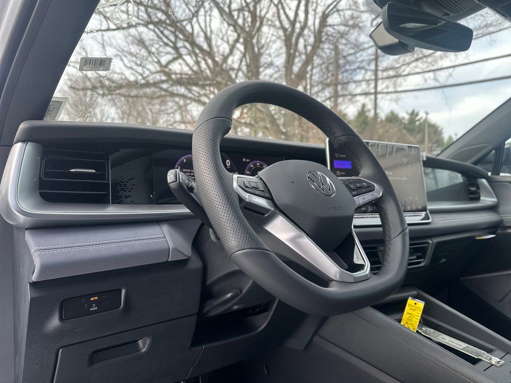 New 2026 Volkswagen Tiguan SE R-Line image 6