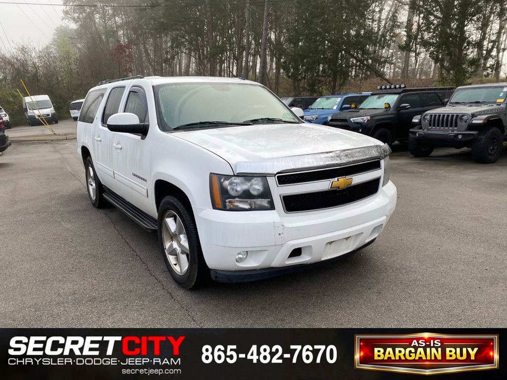 Used 2013 Chevrolet Suburban LT w/ Luxury Package image 1