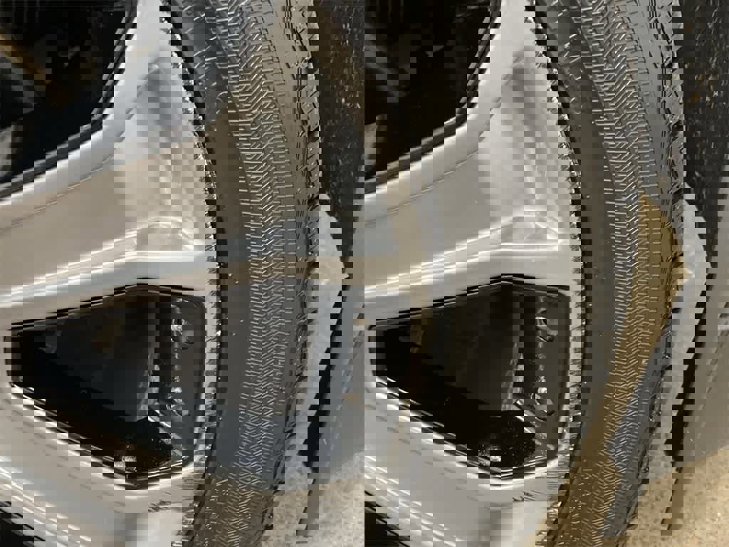 Used 2018 Cadillac Escalade Platinum image 31