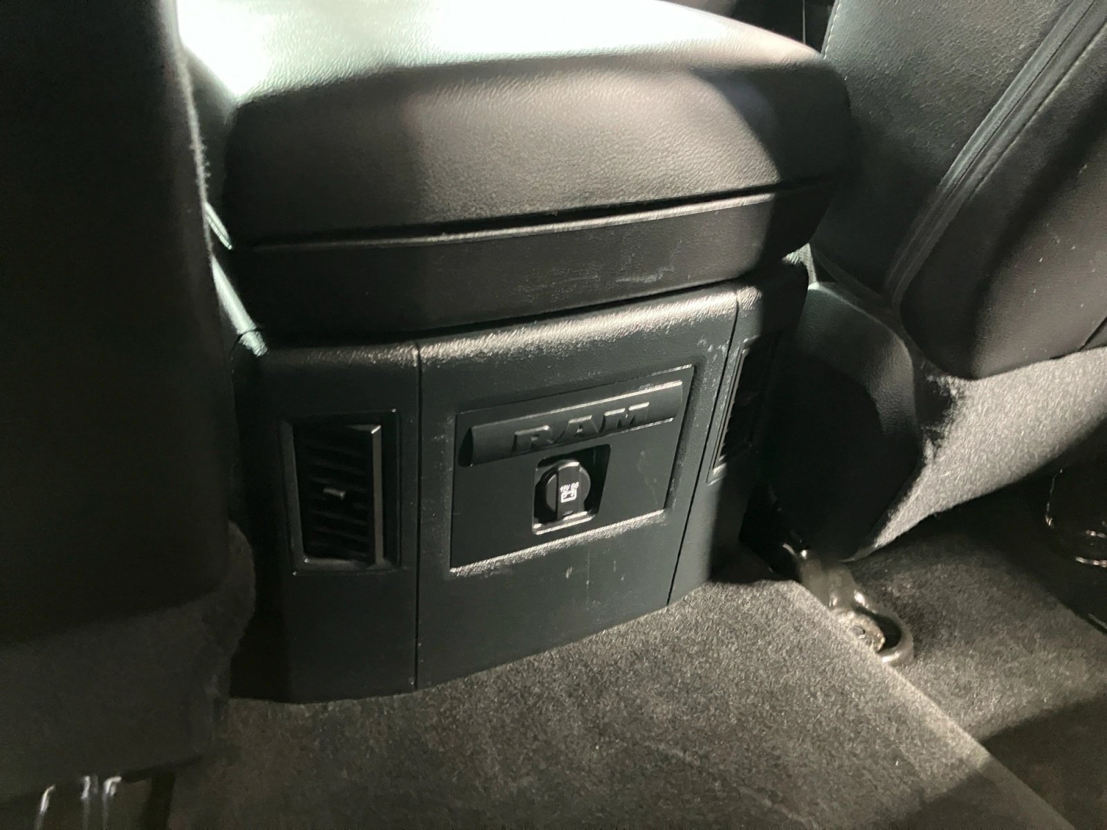Used 2017 RAM 1500 Sport RWD image 21