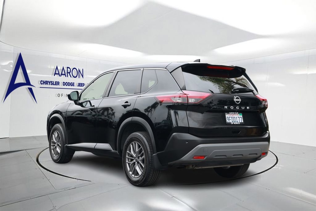 Used 2023 Nissan Rogue S FWD image 2
