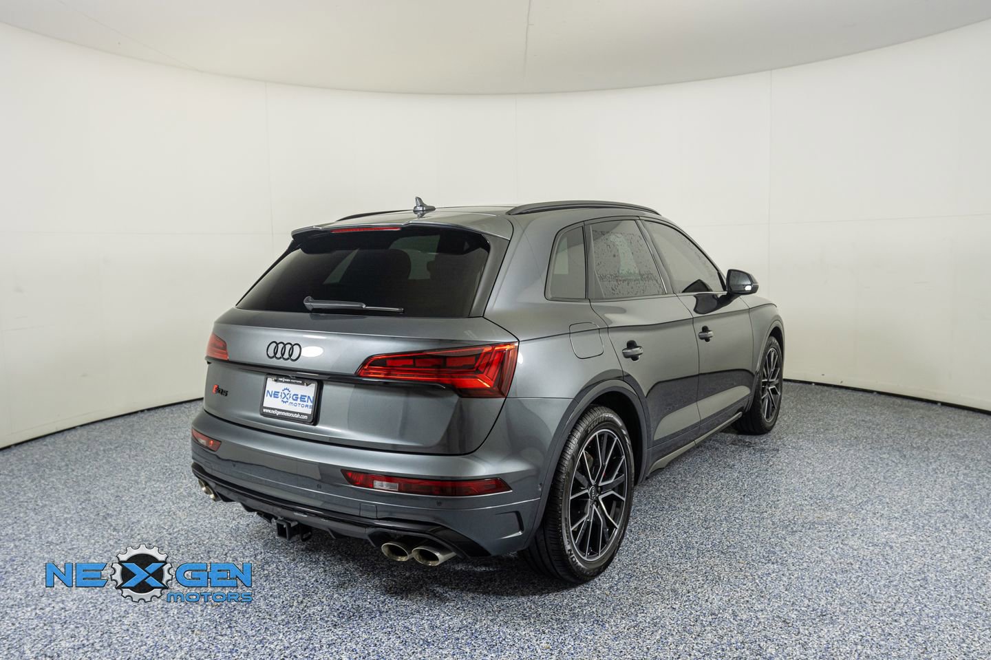Used 2024 Audi SQ5 Prestige image 7