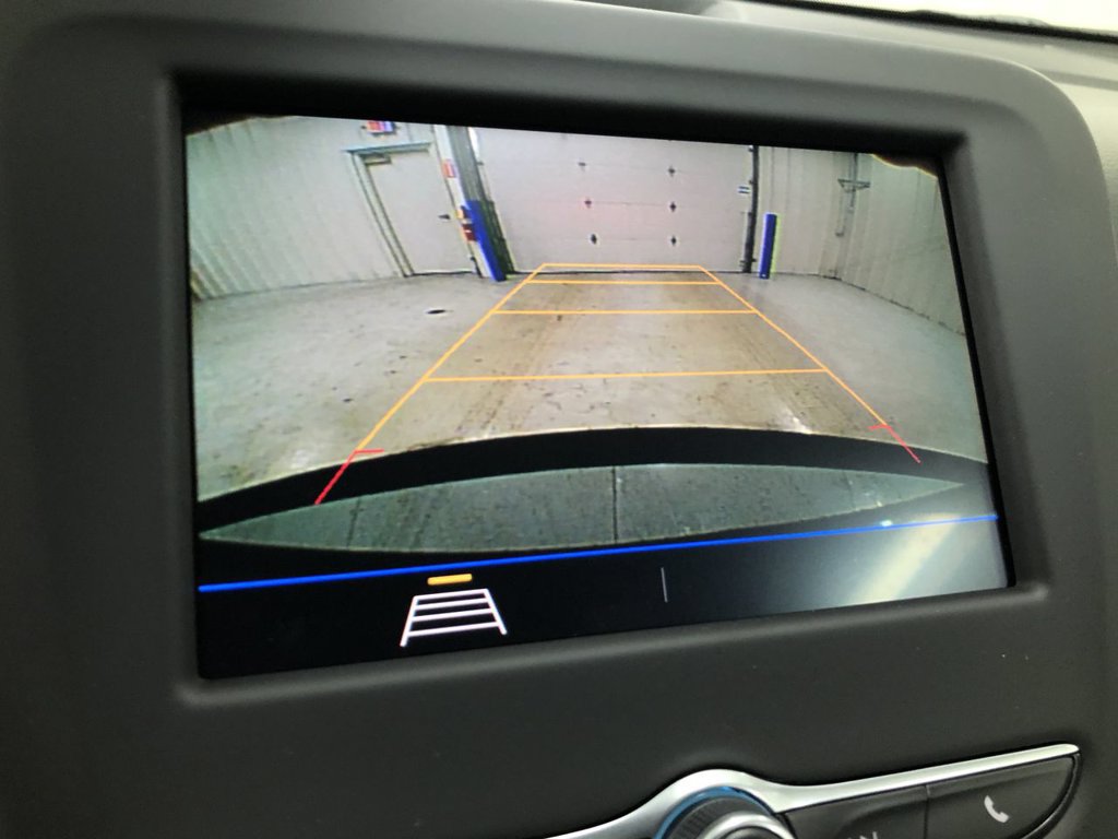 Used 2020 Chevrolet Equinox LS FWD image 17