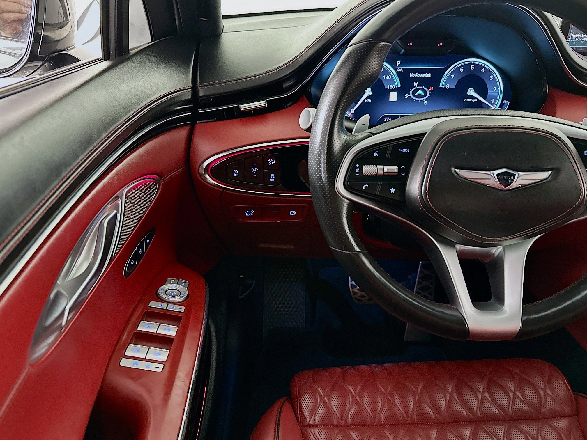 Used 2023 Genesis GV70 3.5T Sport w/ Sport Prestige Package image 10