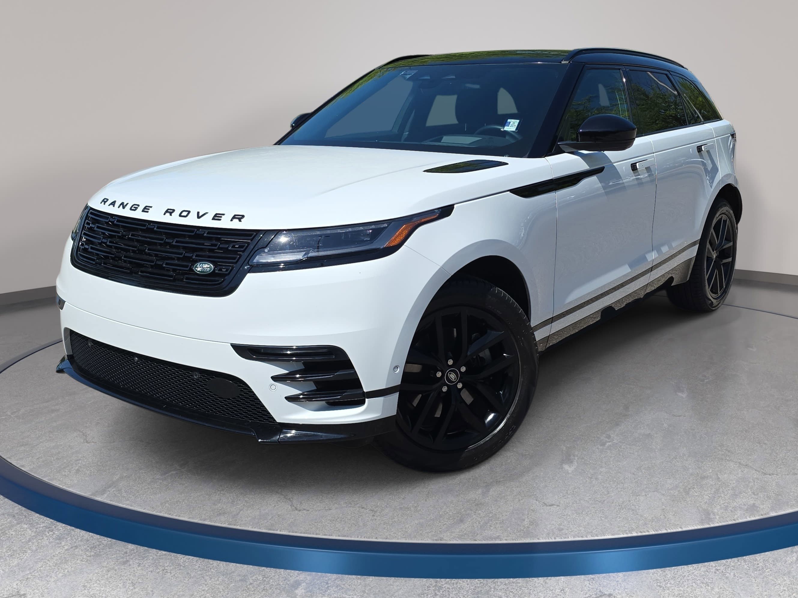 Certified 2025 Land Rover Range Rover Velar Dynamic SE AWD/4WD image 1