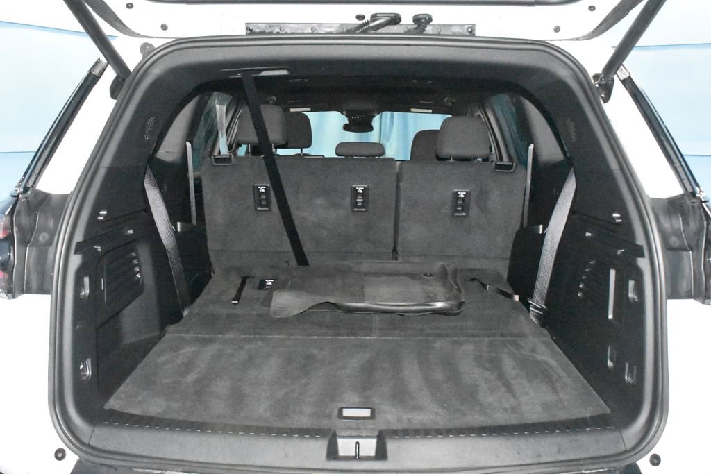 Used 2025 GMC Acadia Elevation image 31