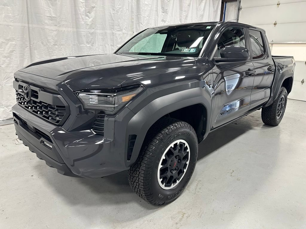 Used 2026 Toyota Tacoma TRD Off-Road AWD/4WD image 3