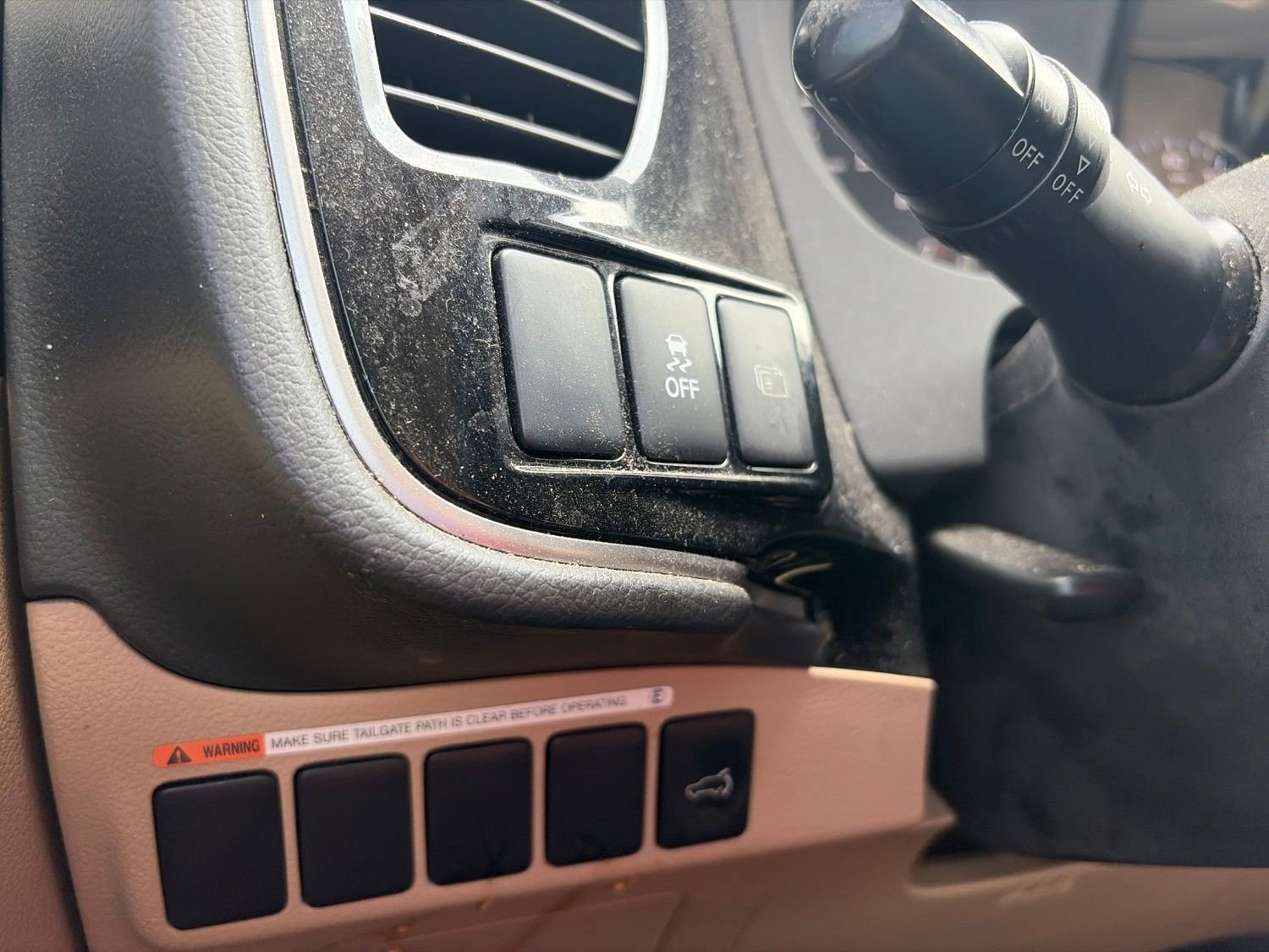Used 2018 Mitsubishi Outlander SEL AWD/4WD image 20