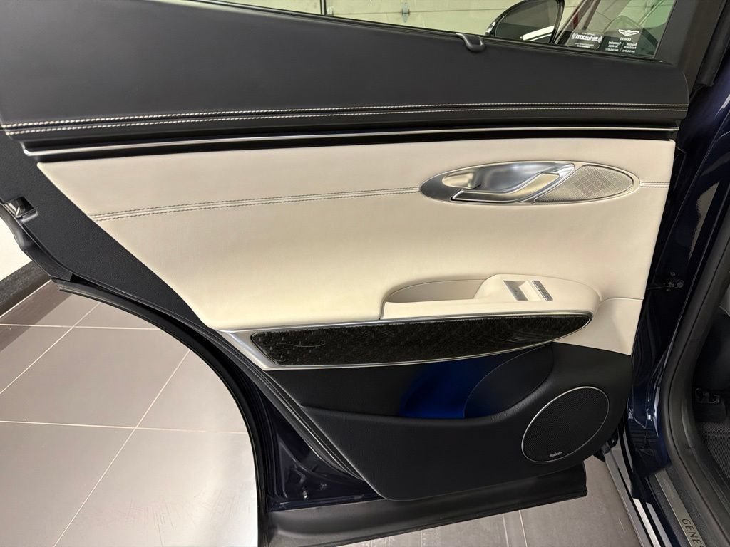 Used 2024 Genesis GV70 3.5T Sport w/ Sport Prestige Package AWD/4WD image 35