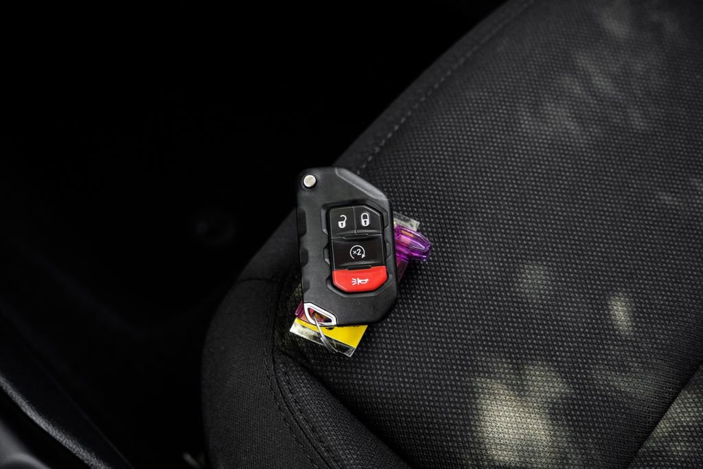 Used 2022 Jeep Gladiator Sport image 67