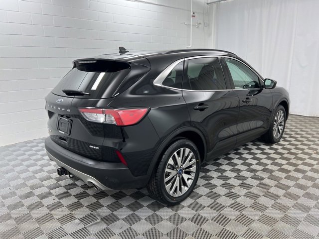 Used 2022 Ford Escape Titanium w/ Class II Trailer Tow Package image 6