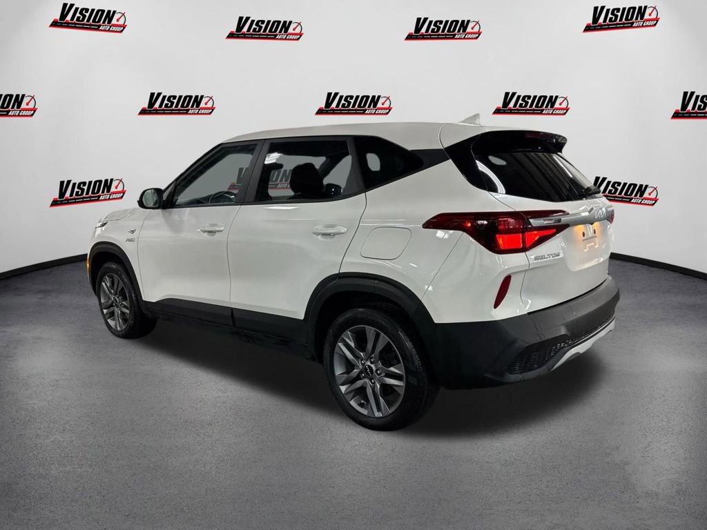 Used 2023 Kia Seltos LX image 7