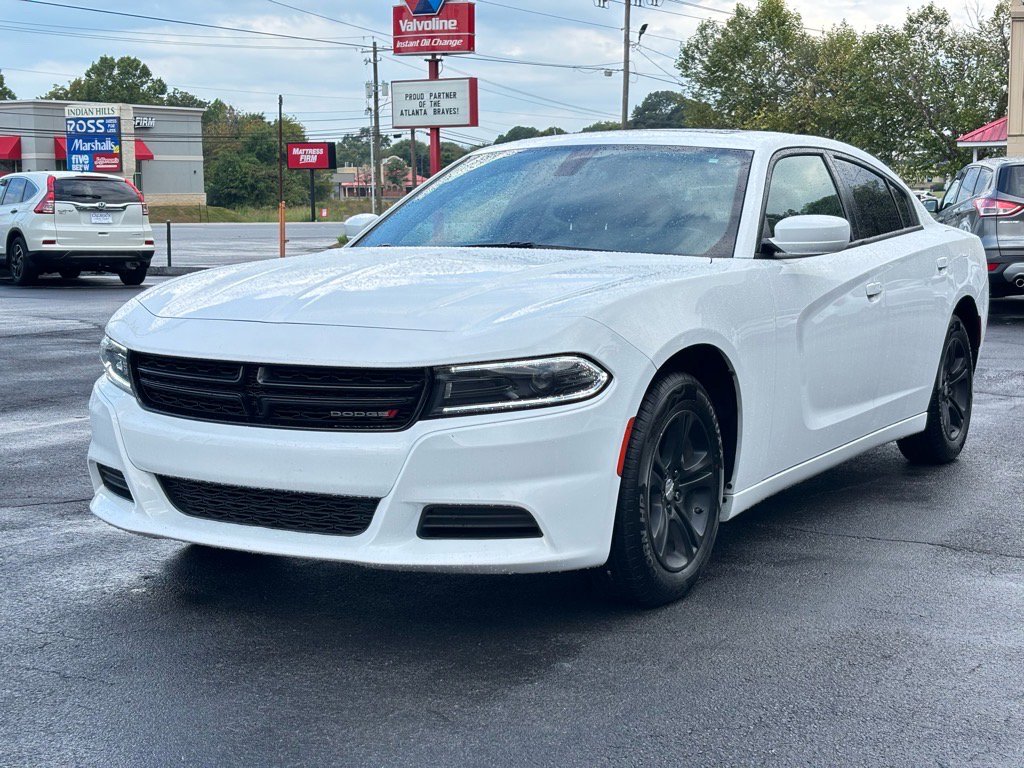 Used 2022 Dodge Charger SXT w/ Leather Interior Group image 2