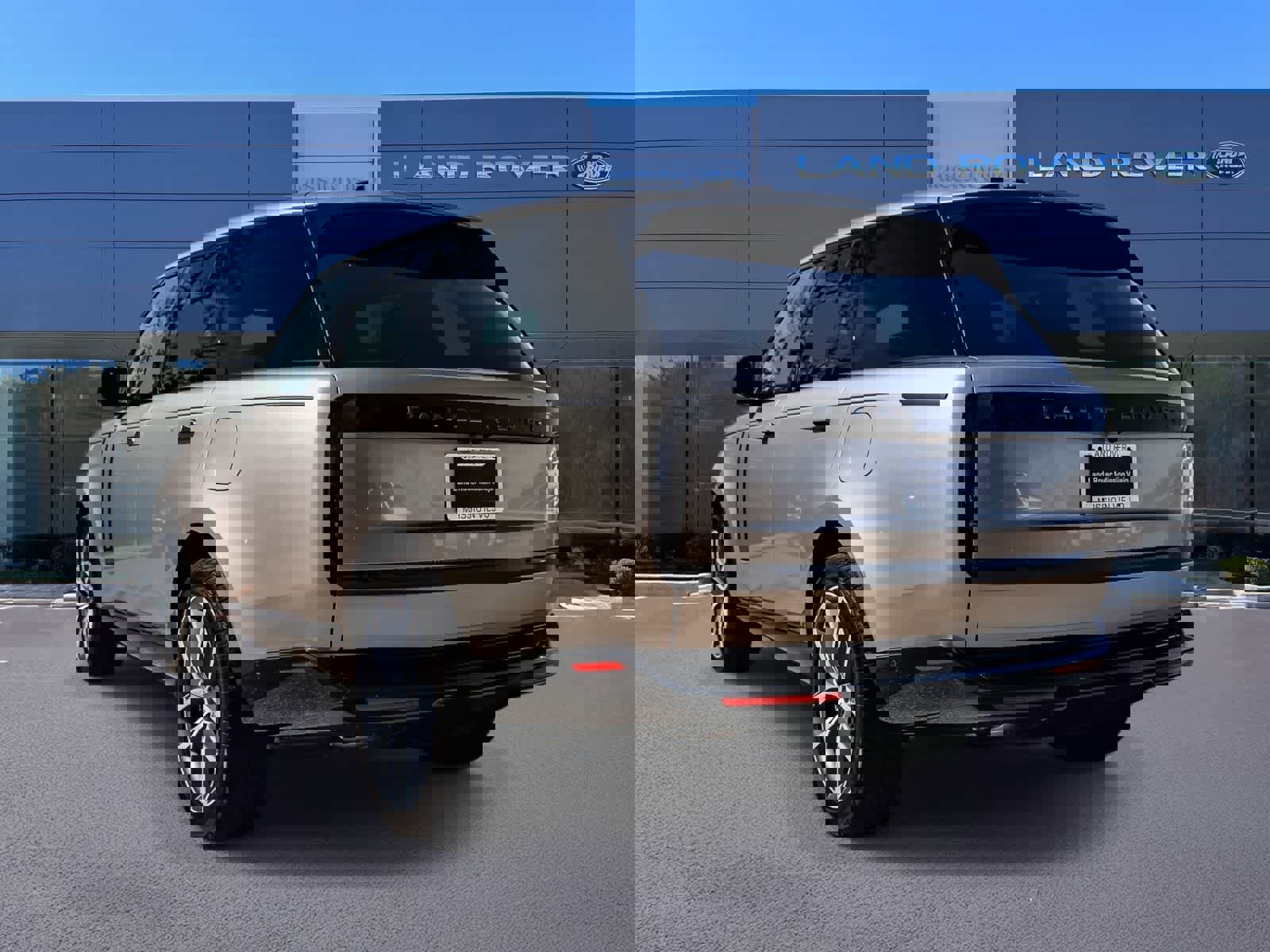 New 2026 Land Rover Range Rover SE image 6