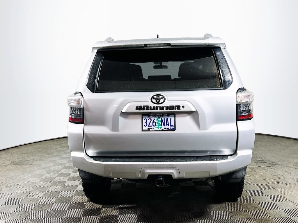 Used 2015 Toyota 4Runner SR5 AWD/4WD image 6
