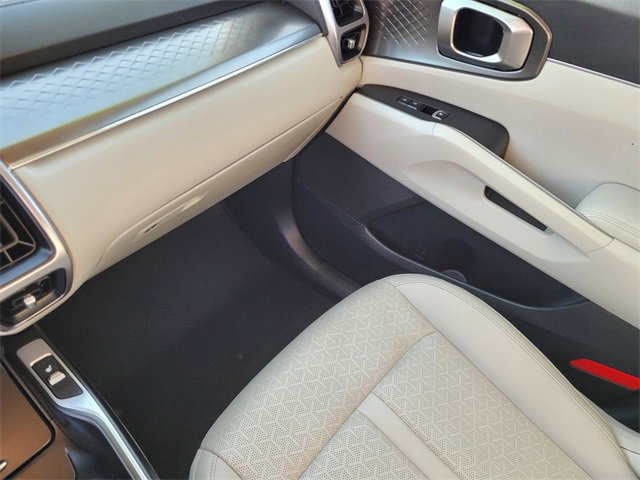 Used 2024 Kia Sorento EX image 13