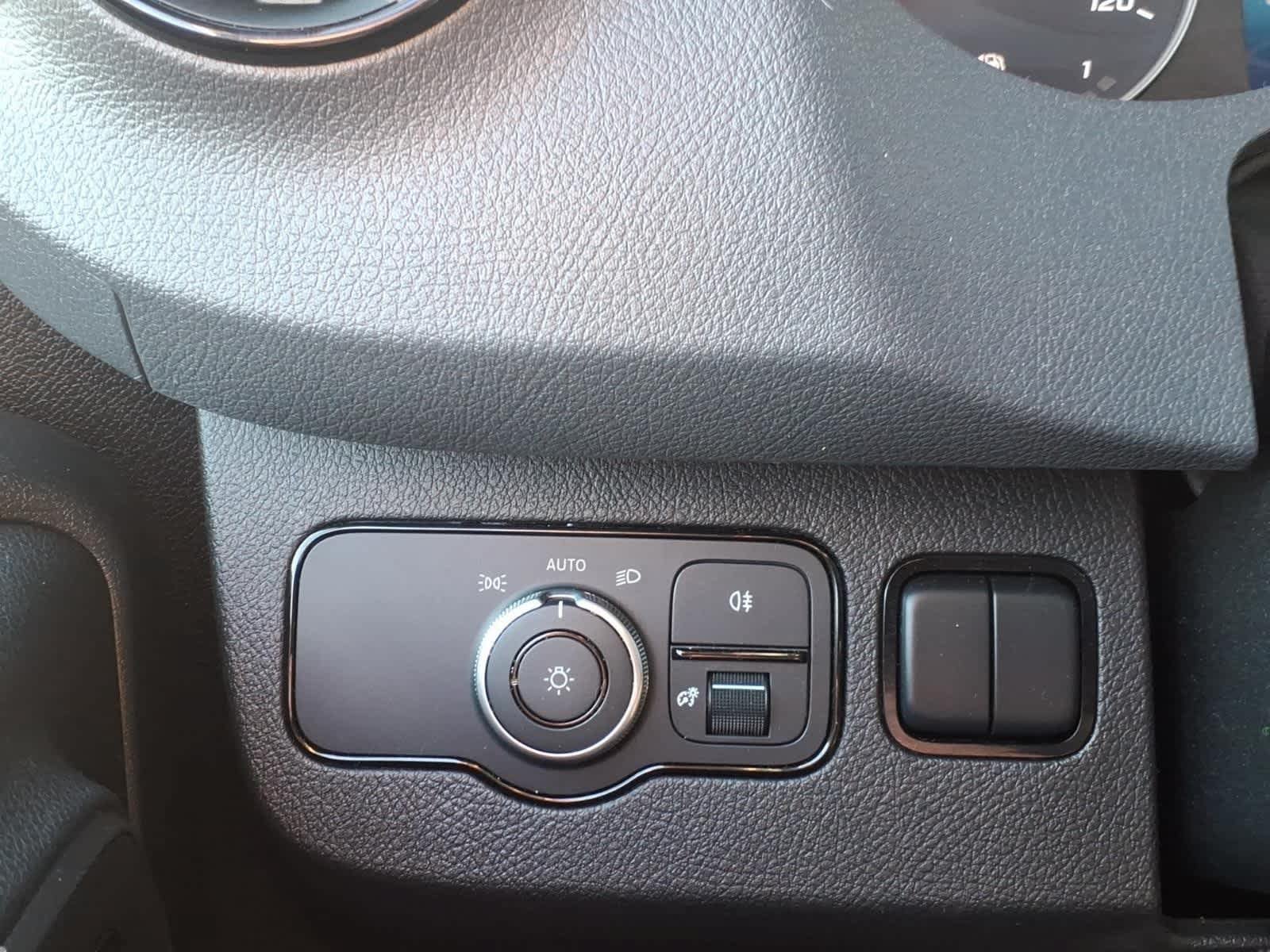 Used 2024 Mercedes-Benz Sprinter 2500 image 21