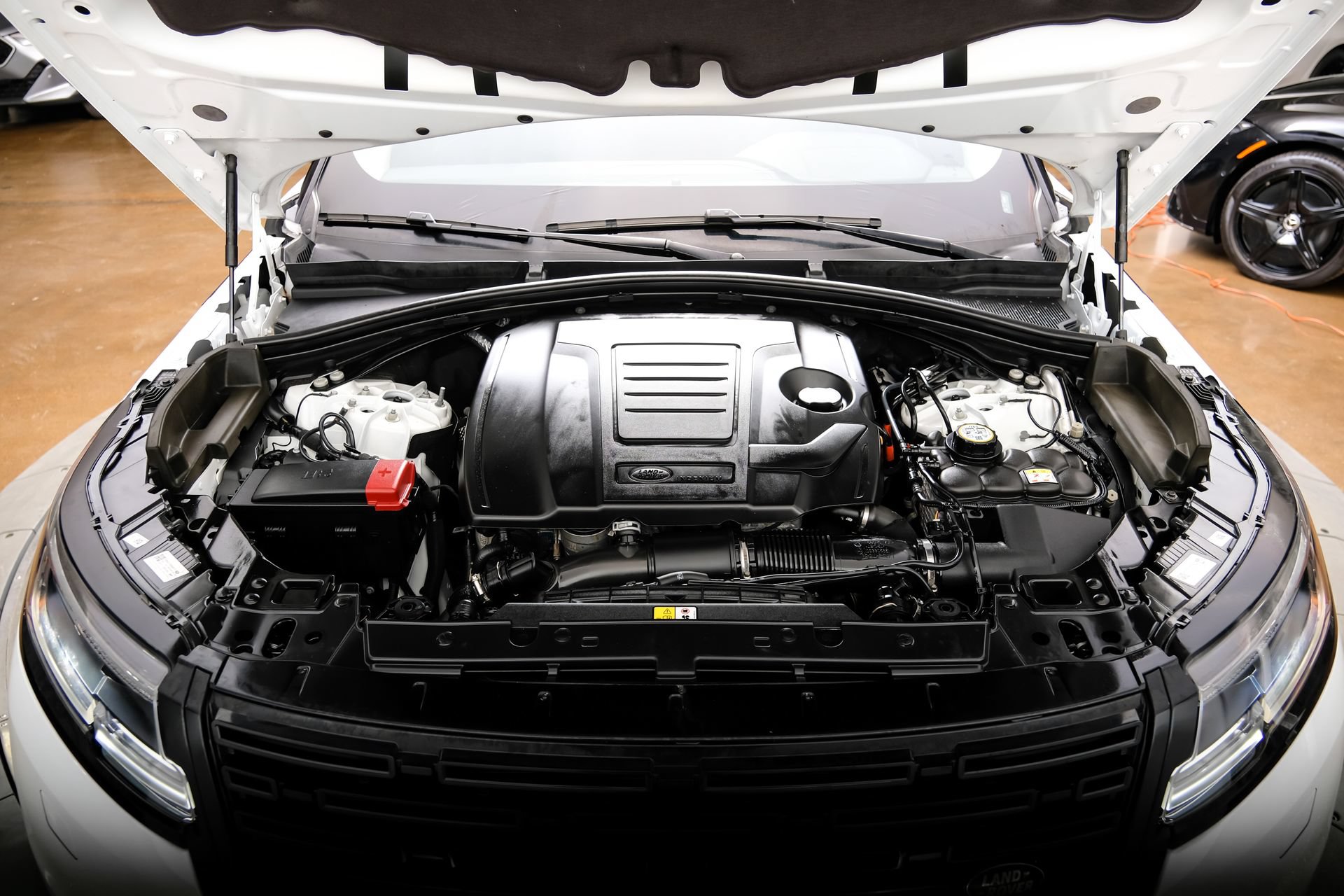 Used 2024 Land Rover Range Rover Velar S AWD/4WD image 56