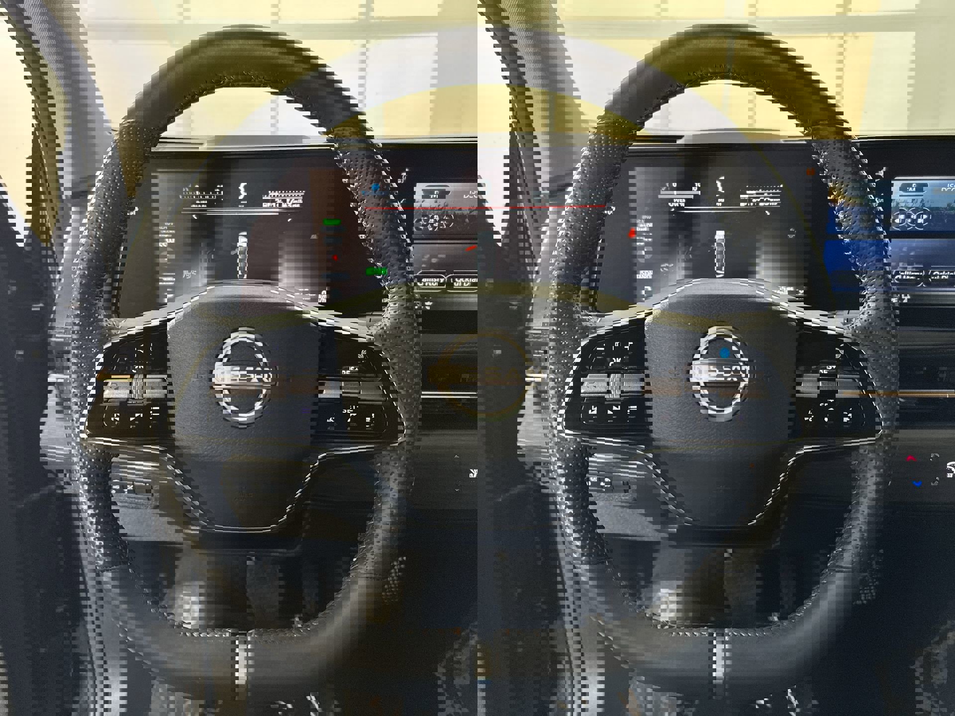 Certified 2023 Nissan Ariya AWD image 18