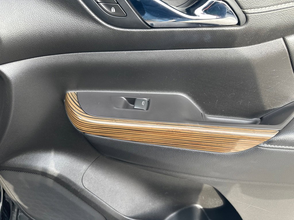 Used 2020 GMC Acadia SLE image 11