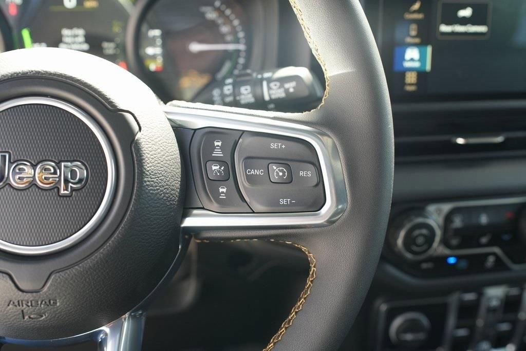 Used 2024 Jeep Wrangler Unlimited Sahara image 12