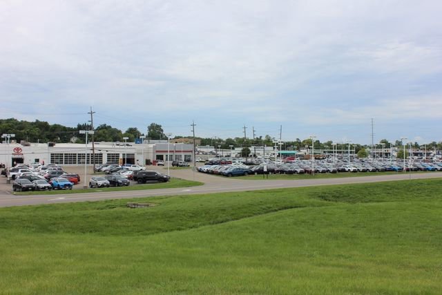 Used 2023 Toyota Camry SE image 35