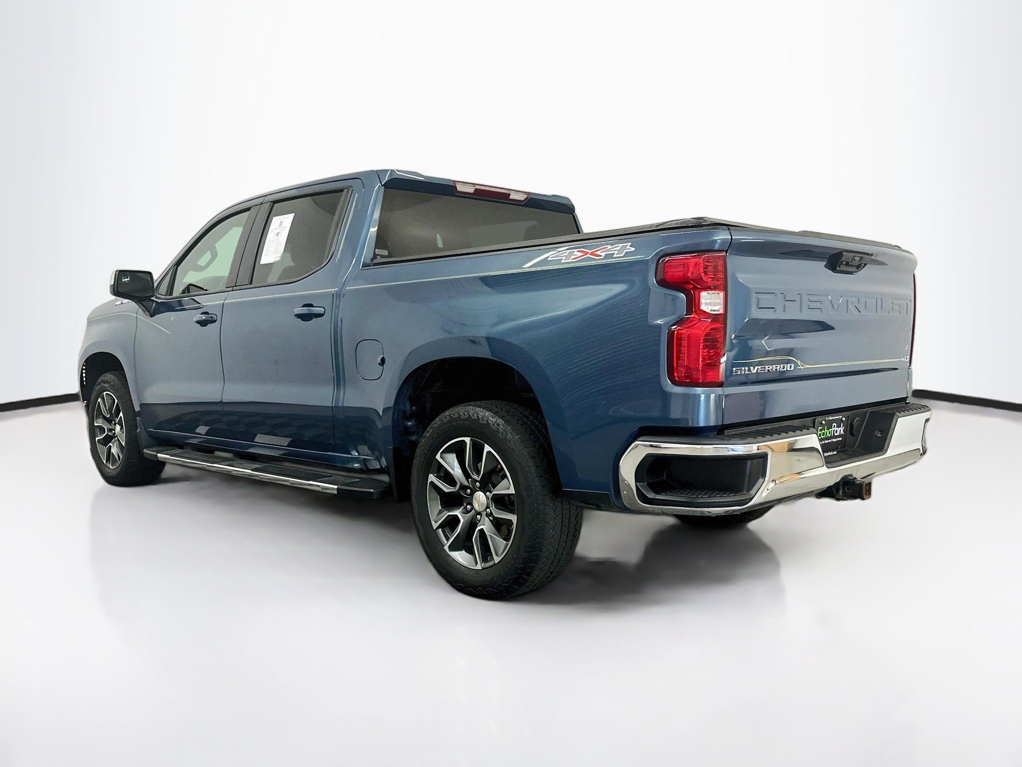 Used 2024 Chevrolet Silverado 1500 LT AWD/4WD image 5