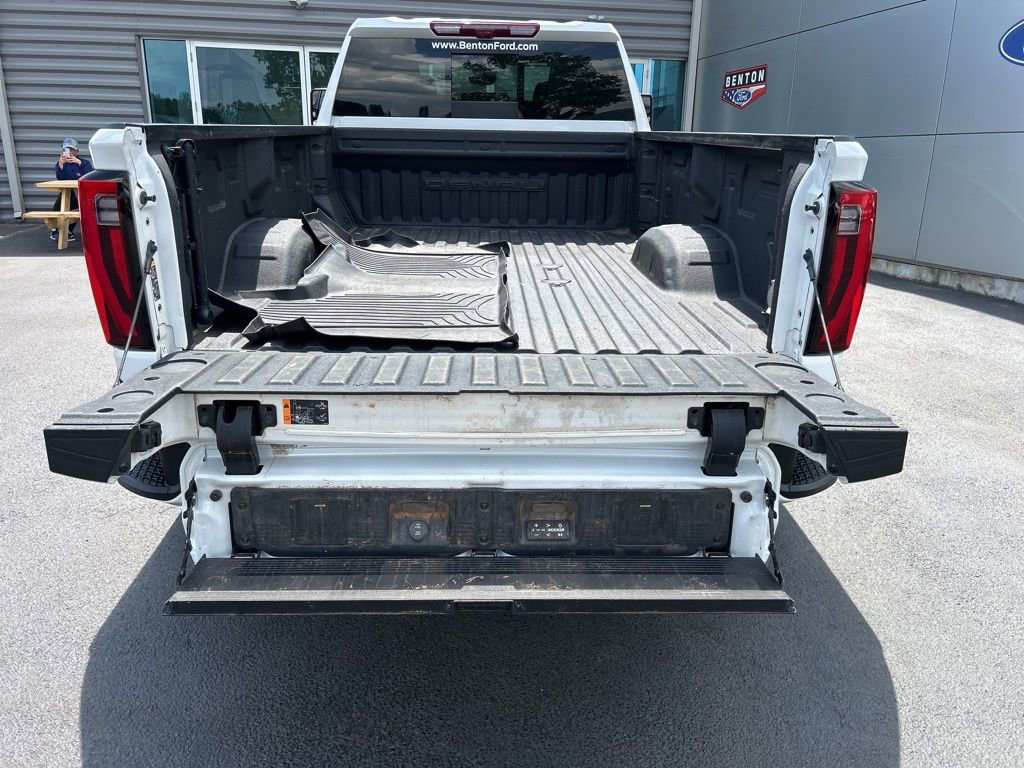 Used 2024 GMC Sierra 3500 Denali Ultimate AWD/4WD image 12